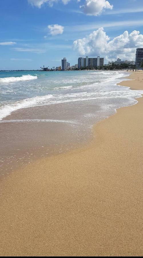 Beach Front Apt Isla Verde 2 Appartement San Juan Buitenkant foto